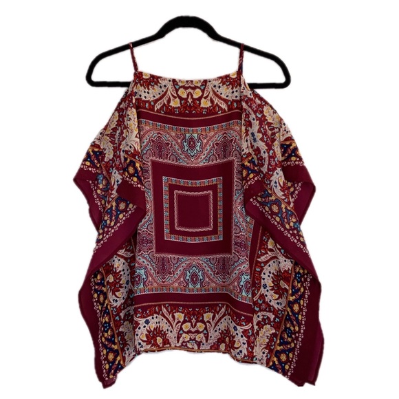 Monteau Tops - 3/$25 Monteau NEW Medium Floral Handkerchief Top